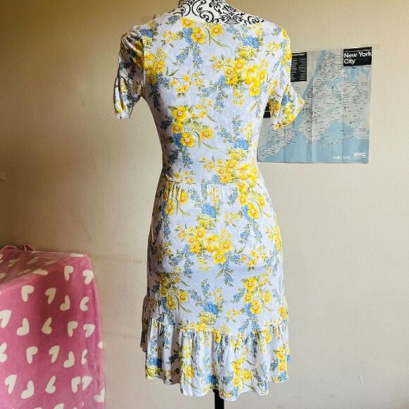 NBW F21 white mini dress with yellow and blue flowers size S - Picture 3 of 6